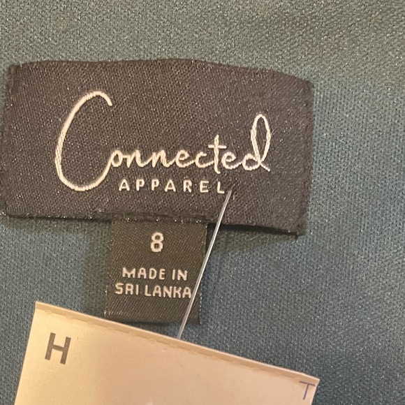 NWT Connected Apparel Woman’s Green Velvet Dress Size 8 - Picture 4 of 4